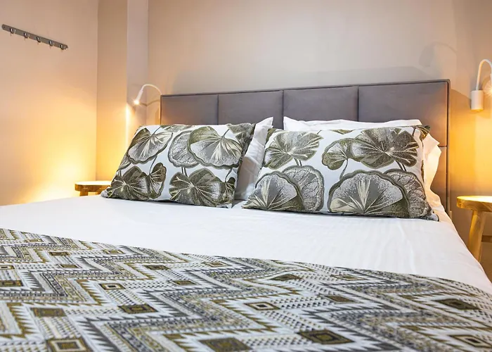 Village アパート ハラキ