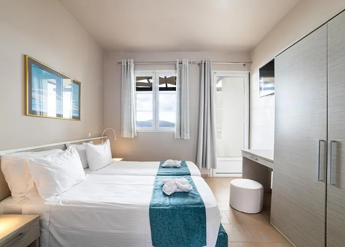 Village アパート ハラキ