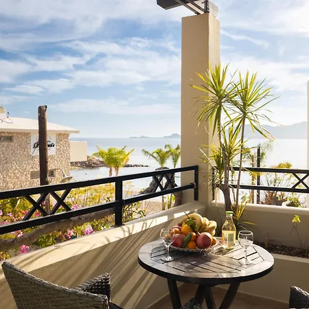Apartament Village Charaki