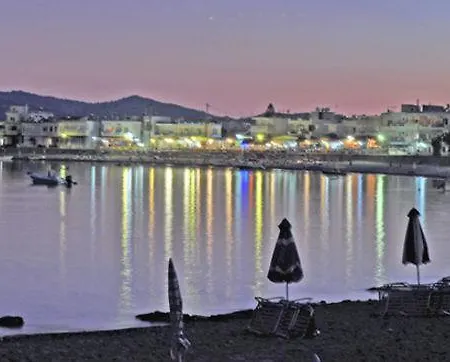 شقة Village *
