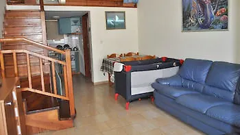Apartment Village *