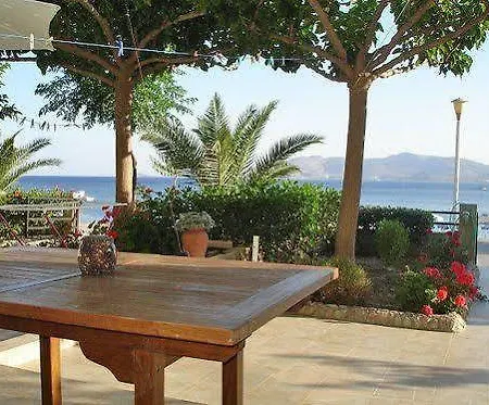 Apartament Village Charaki