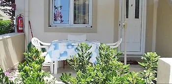 Apartament Village *